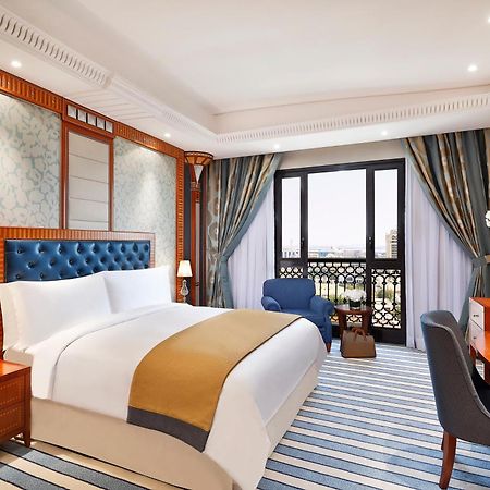 The Ritz-Carlton Jeddah Hotel Eksteriør billede Deluxe Room