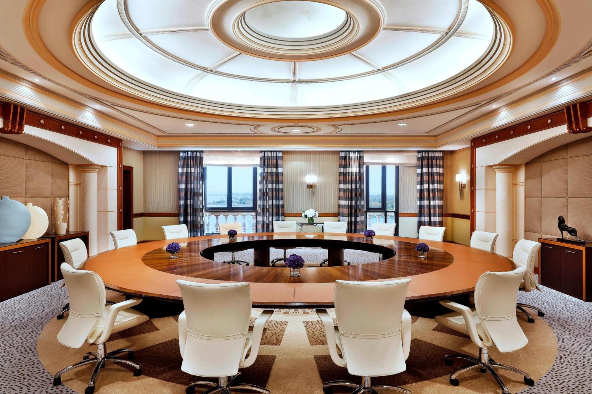 The Ritz-Carlton Jeddah Hotel Eksteriør billede 3D rendering of a meeting room
